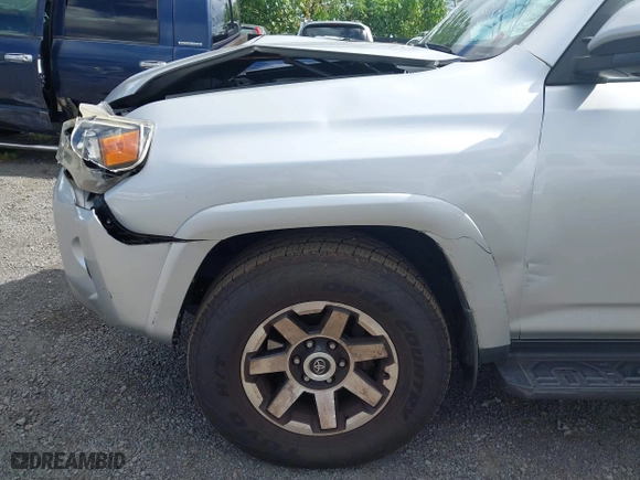 2017 Toyota 4Runner SR5 with VIN JTEBU5JR1H5443565, listed as a IAAI auction lot 41503001 with 57,183 mi miles. Bid and sale history available at carsss.com. Image 20.