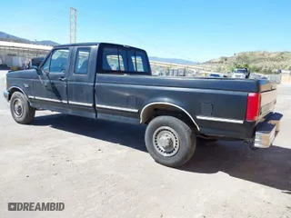 1993 Ford 3/4 Ton Trucks with VIN 1FTHX25G6PKA77101, listed as a IAAI auction lot 41878959 with NaN miles. Bid and sale history available at carsss.com. Image 3.