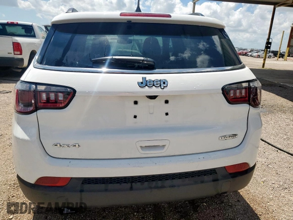 2025 Jeep Compass Latitude with VIN 3C4NJDBN5ST524494, listed as a Copart auction lot 65656135 with 17,791 mi miles and Clean title. Bid and sale history available at DreamBid. Image 6.