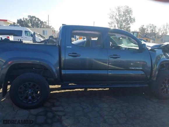2020 Toyota Tacoma 2WD SR5 with VIN 3TMAZ5CN6LM139744, listed as a IAAI auction lot 41690662 with 68,053 mi miles. Bid and sale history available at carsss.com. Image 14.