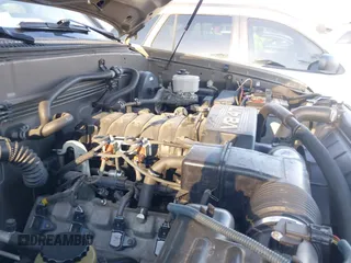 2006 Toyota Tundra SR5 with VIN 5TBET34196S519709, listed as a IAAI auction lot 41880138 with 325,523 mi miles. Bid and sale history available at carsss.com. Image 10.