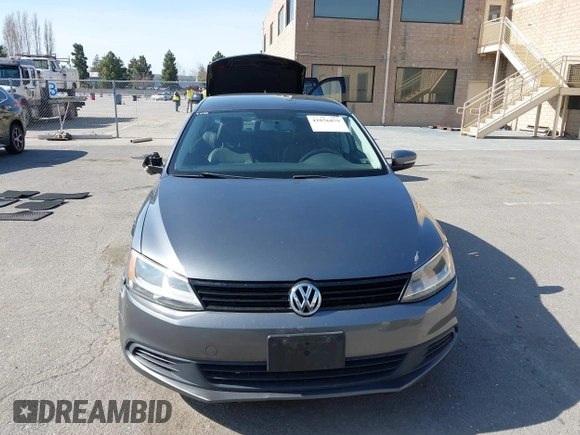 2011 Volkswagen Jetta SE с VIN 3VWDZ7AJ9BM395509, выставлен на аукционе IAAI как лот 41856879 с пробегом 126 169 миль миль и . История ставок и продаж доступна на DreamBid. Изображение 12.