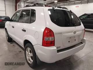 2006 Hyundai Tucson GL with VIN KM8JM72BX6U465737, listed as a IAAI auction lot 42203453 with 162,107 mi miles. Bid and sale history available at carsss.com. Image 3.