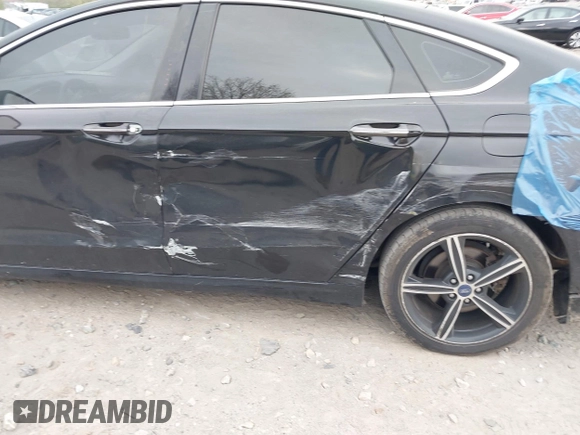 2016 Ford Fusion SE with VIN 3FA6P0HD0GR205184, listed as a IAAI auction lot 42044218 with 136,262 mi miles. Bid and sale history available at carsss.com. Image 6.