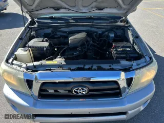 2008 Toyota Tacoma with VIN 5TEUX42NX8Z549228, listed as a Copart auction lot 52758635 with 227,775 mi miles and Clean Title. Bid and sale history available at carsss.com. Image 7.