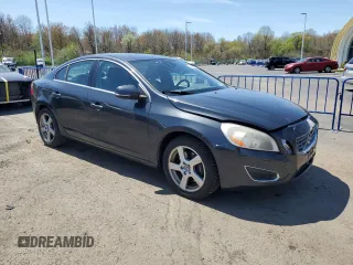 2013 Volvo S60 T5 with VIN YV1612FH4D2187425, listed as a Copart auction lot 54488905 with 123,777 mi miles and Salvage Title. Bid and sale history available at carsss.com. Image 4.