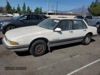 1989 Pontiac Bonneville z VIN 1G2HX54C5KW273200, wystawiony jako Copart lot #75237524 z przebiegiem 116 319 mil mil oraz Czysty tytuł • Clean title. Historia ofert i sprzedaży dostępna na DreamBid. Obrazek 1.