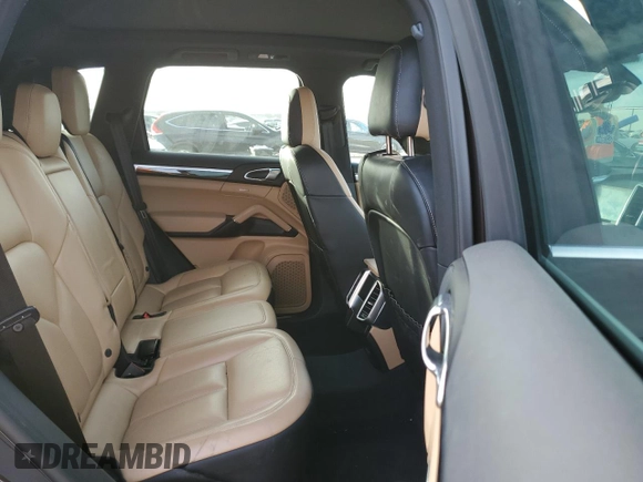 2018 Porsche Cayenne S z VIN WP1AB2A26JLA60017, wystawiony jako Copart lot #36347683 z przebiegiem 39 672 mil mil oraz . Historia ofert i sprzedaży dostępna na DreamBid. Obrazek 10.