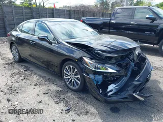 2019 Lexus ES 350 z VIN 58ABZ1B16KU042893, wystawiony jako IAAI lot #42288578 z przebiegiem 13 765 mil mil oraz . Historia ofert i sprzedaży dostępna na DreamBid. Obrazek 1.