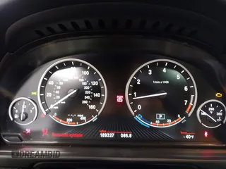 2015 BMW 5 Series 528i с VIN WBA5A5C59FD514631, выставлен на аукционе IAAI как лот 42379425 с пробегом 189 327 миль миль и . История ставок и продаж доступна на DreamBid. Изображение 7.