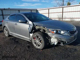 2013 Kia Optima SX w/Limited Pkg with VIN 5XXGR4A67DG191290, listed as a IAAI auction lot 41864684 with 136,525 mi miles. Bid and sale history available at carsss.com. Image 1.