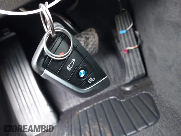 2021 BMW 5 Series 530i xDrive with VIN WBA13BJ08MCF06170, listed as a IAAI auction lot 42227277 with 21,985 mi miles and . Bid and sale history available at DreamBid. Image 11.