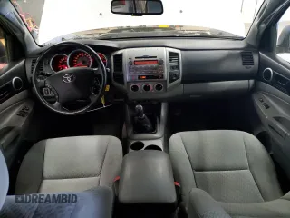 2010 Toyota Tacoma z VIN 5TEUX4ENXAZ682833, wystawiony jako Copart lot #58888265 z przebiegiem 140 837 mil mil oraz Czysty tytuł • Clean title. Historia ofert i sprzedaży dostępna na DreamBid. Obrazek 8.