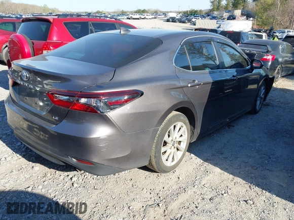 2024 Toyota Camry LE z VIN 4T1C11AK3RU847743, wystawiony jako IAAI lot #41886636 z przebiegiem 22 814 mil mil oraz . Historia ofert i sprzedaży dostępna na DreamBid. Obrazek 4.