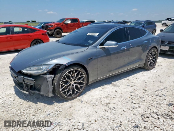 2013 Tesla Model S z VIN 5YJSA1AG1DFP08708, wystawiony jako Copart lot #58403985 z przebiegiem 120 809 mil mil oraz Szkoda całkowita • Salvage title. Historia ofert i sprzedaży dostępna na DreamBid. Obrazek 1.