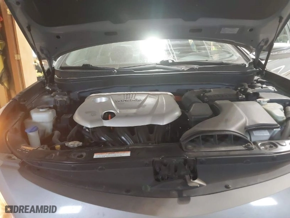 2014 Hyundai Sonata Hybrid with VIN KMHEC4A44EA117566, listed as a IAAI auction lot 41245129 with 95,218 mi miles. Bid and sale history available at carsss.com. Image 10.