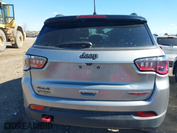 2022 Jeep Compass Trailhawk z VIN 3C4NJDDB8NT192316, wystawiony jako IAAI lot #42044851 z przebiegiem 12 656 mil mil oraz . Historia ofert i sprzedaży dostępna na DreamBid. Obrazek 16.