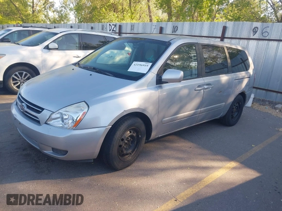 2006 Kia Sedona LX with VIN KNDMB233366032380, listed as a IAAI auction lot 42196919 with 132,336 mi miles. Bid and sale history available at carsss.com. Image 2.