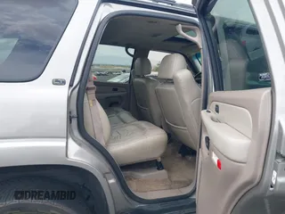 2002 Chevrolet Tahoe LS with VIN 1GNEC13ZX2J265803, listed as a IAAI auction lot 42571325 with 265,954 mi miles and . Bid and sale history available at DreamBid. Image 8.