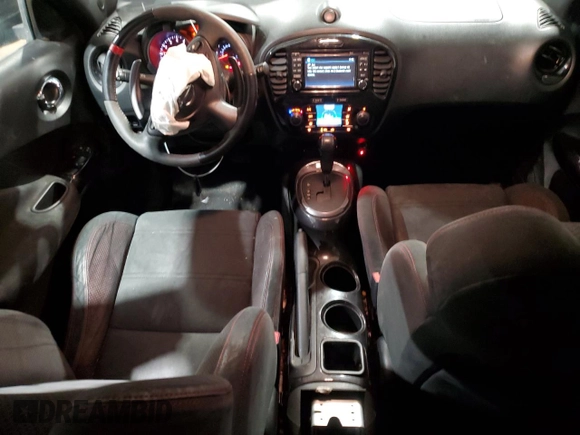 2015 Nissan Juke SV with VIN JN8AF5MV2FT561964, listed as a Copart auction lot 44040295 with 135,188 mi miles and Salvage Title. Bid and sale history available at DreamBid. Image 8.