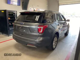 2019 Ford Explorer XLT z VIN 1FM5K8D85KGB20171, wystawiony jako IAAI lot #42734889 z przebiegiem 83 569 mil mil oraz . Historia ofert i sprzedaży dostępna na DreamBid. Obrazek 13.