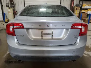 2011 Volvo S60 z VIN YV1902FH3B2016484, wystawiony jako Copart lot #48556415 z przebiegiem 42 003 mil mil oraz Szkoda całkowita • Salvage title. Historia ofert i sprzedaży dostępna na DreamBid. Obrazek 6.