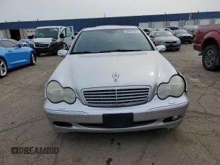 2001 Mercedes-Benz C 320 с VIN WDBRF64J21F119161, выставлен на аукционе Copart как лот 60994625 с пробегом 117 744 миль миль и Чистый • Clean title. История ставок и продаж доступна на DreamBid. Изображение 5.