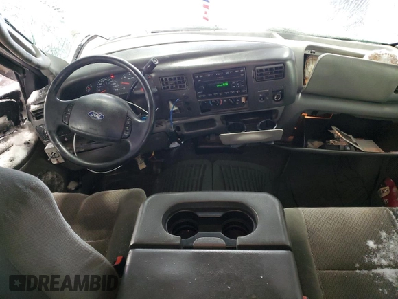 2003 Ford F-350 XL with VIN 1FTSF31LX3EB18971, listed as a Copart auction lot 42481305 with 151,750 mi miles and Salvage Title. Bid and sale history available at DreamBid. Image 8.