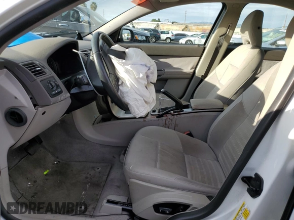 2009 Volvo S40 2.4L with VIN YV1MS390692447380, listed as a Copart auction lot 47226095 with 68,439 mi miles and Salvage Title. Bid and sale history available at carsss.com. Image 7.