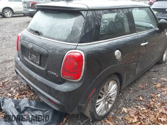 2019 MINI Hardtop Cooper S z VIN WMWXP7C54K2A53043, wystawiony jako IAAI lot #41794566 z przebiegiem 42 278 mil mil oraz . Historia ofert i sprzedaży dostępna na DreamBid. Obrazek 20.