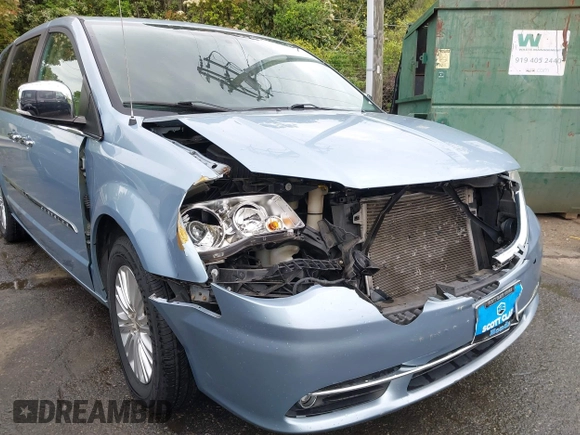 2013 Chrysler Town & Country Limited with VIN 2C4RC1GG5DR571731, listed as a IAAI auction lot 42028807 with 155,875 mi miles. Bid and sale history available at carsss.com. Image 6.