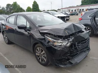 2025 Nissan Versa SV z VIN 3N1CN8EV5SL818284, wystawiony jako IAAI lot #42374797 z przebiegiem 7 800 mil mil oraz . Historia ofert i sprzedaży dostępna na DreamBid. Obrazek 13.