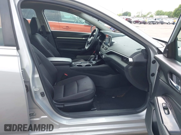 2021 Nissan Altima SV with VIN 1N4BL4DV4MN369004, listed as a IAAI auction lot 41949258 with 91,281 mi miles and . Bid and sale history available at DreamBid. Image 5.