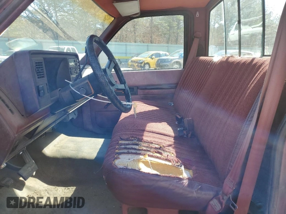 1989 GMC Sierra 1500 with VIN 1GTDC14H5KE547219, listed as a Copart auction lot 48309985 with 36,335 mi miles and Non Repairable. Bid and sale history available at DreamBid. Image 7.