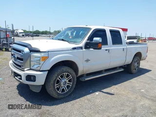 2013 Ford F-250 XL z VIN 1FT7W2BT6DEB55273, wystawiony jako IAAI lot #42323813 z przebiegiem 170 212 mil mil oraz . Historia ofert i sprzedaży dostępna na DreamBid. Obrazek 2.