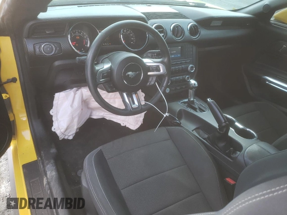 2017 Ford Mustang V6 z VIN 1FA6P8AM7H5343396, wystawiony jako Copart lot #51854585 z przebiegiem 93 185 mil mil oraz Szkoda całkowita • Salvage title. Historia ofert i sprzedaży dostępna na DreamBid. Obrazek 8.