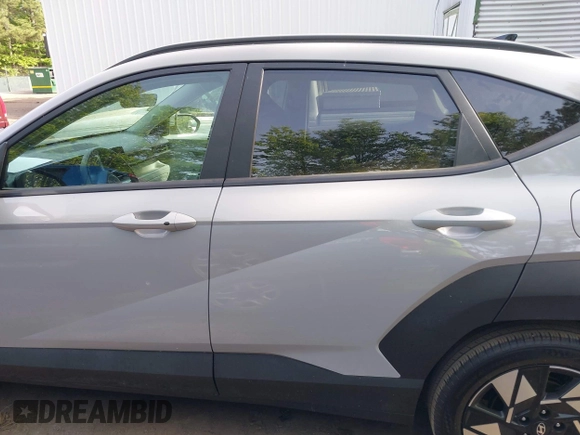 2025 Hyundai Kona SEL with VIN KM8HB3AB3SU215152, listed as a IAAI auction lot 42135218 with 21,664 mi miles and . Bid and sale history available at carsss.com. Image 15.