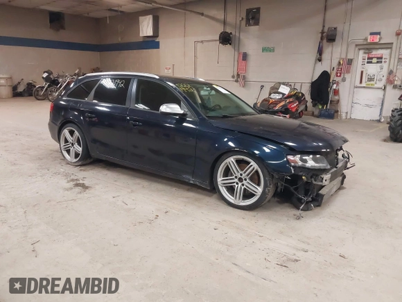 2010 Audi A4 Premium z VIN WAUSFAFL8AA037109, wystawiony jako IAAI lot #42221942 z przebiegiem 177 019 mil mil oraz . Historia ofert i sprzedaży dostępna na DreamBid. Obrazek 1.