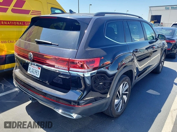 2024 Volkswagen Atlas SE with VIN 1V2HR2CA7RC565297, listed as a IAAI auction lot 42844488 with 24,398 mi miles and . Bid and sale history available at DreamBid. Image 38.
