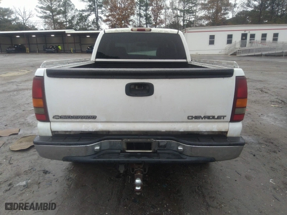 2000 Chevrolet Silverado 1500 LS with VIN 1GCEK19T4YE390960, listed as a IAAI auction lot 41043965 with 277,625 mi miles. Bid and sale history available at carsss.com. Image 17.