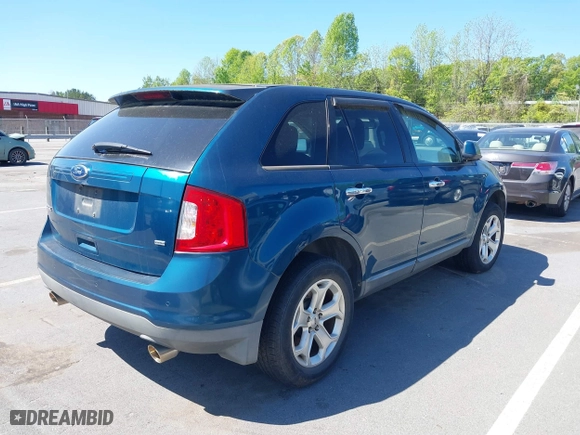 2011 Ford Edge SEL with VIN 2FMDK4JCXBBA68282, listed as a IAAI auction lot 42046398 with 152,753 mi miles. Bid and sale history available at carsss.com. Image 4.