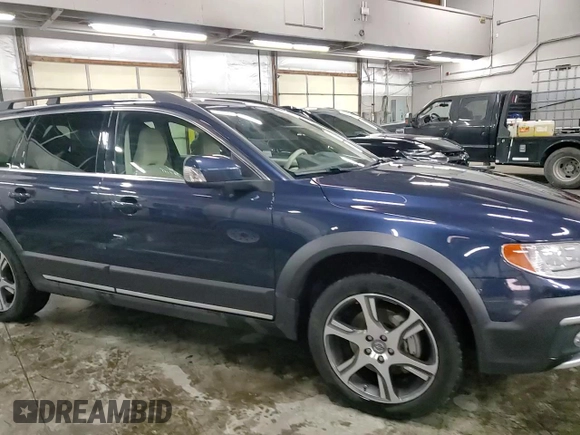 2014 Volvo XC70 T6 with VIN YV4902BZ8E1179756, listed as a Copart auction lot 44568785 with 49,016 mi miles and Salvage Title. Bid and sale history available at DreamBid. Image 15.
