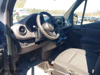 2019 Mercedes-Benz Sprinter Cargo Van with VIN WD4PF1CDXKP148268, listed as a IAAI auction lot 42000045 with 85,106 mi miles. Bid and sale history available at carsss.com. Image 5.