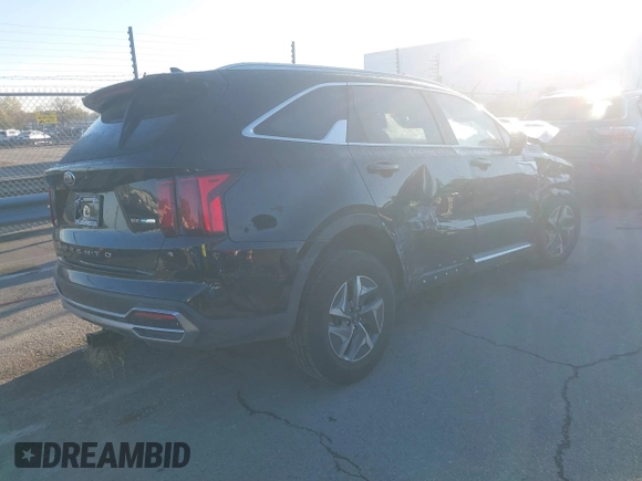 2021 Kia Sorento EX with VIN KNDRH4LG6M5041936, listed as a IAAI auction lot 41875833 with 85,848 mi miles and . Bid and sale history available at DreamBid. Image 4.