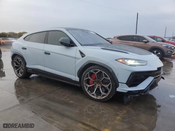 2023 Lamborghini Urus Performante with VIN ZPBUC3ZL1PLA27460, listed as a Copart auction lot 83781864 with 9,091 mi miles and Salvage Title. Bid and sale history available at carsss.com. Image 4.