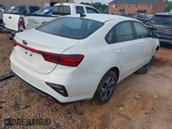 2019 Kia Forte LXS z VIN 3KPF24AD9KE077229, wystawiony jako IAAI lot #42032528 z przebiegiem 68 529 mil mil oraz . Historia ofert i sprzedaży dostępna na DreamBid. Obrazek 4.