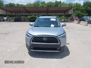 2024 Toyota Corolla Cross XLE с VIN 7MUEAABG9RV080854, выставлен на аукционе IAAI как лот 42532954 с пробегом 32 447 миль миль и . История ставок и продаж доступна на DreamBid. Изображение 12.