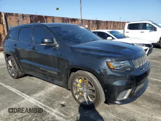 2020 Jeep Grand Cherokee Trackhawk with VIN 1C4RJFN9XLC366324, listed as a Copart auction lot 46372135 with 30,252 mi miles and Clean title. Bid and sale history available at DreamBid. Image 4.