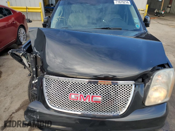 2012 GMC Yukon XL Denali with VIN 1GKS1MEF9CR323090, listed as a Copart auction lot 71675214 with 143,408 mi miles and Salvage Title. Bid and sale history available at carsss.com. Image 12.