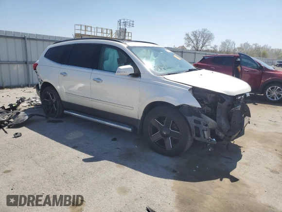2012 Chevrolet Traverse LTZ z VIN 1GNKVLED1CJ170106, wystawiony jako Copart lot #52022235 z przebiegiem Nie podano mil oraz Szkoda całkowita • Salvage title. Historia ofert i sprzedaży dostępna na DreamBid. Obrazek 4.